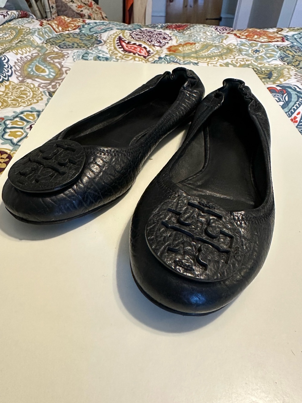 Tory Burch Black Leather Large Logo Round-Toe Ballet Flats Sz 10